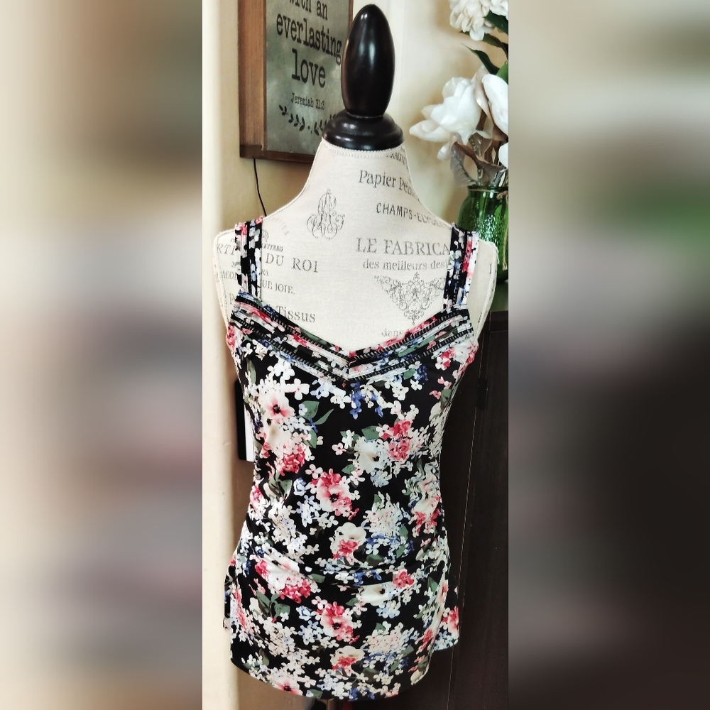 White House Black Market Ruched Floral Sleeveless Top